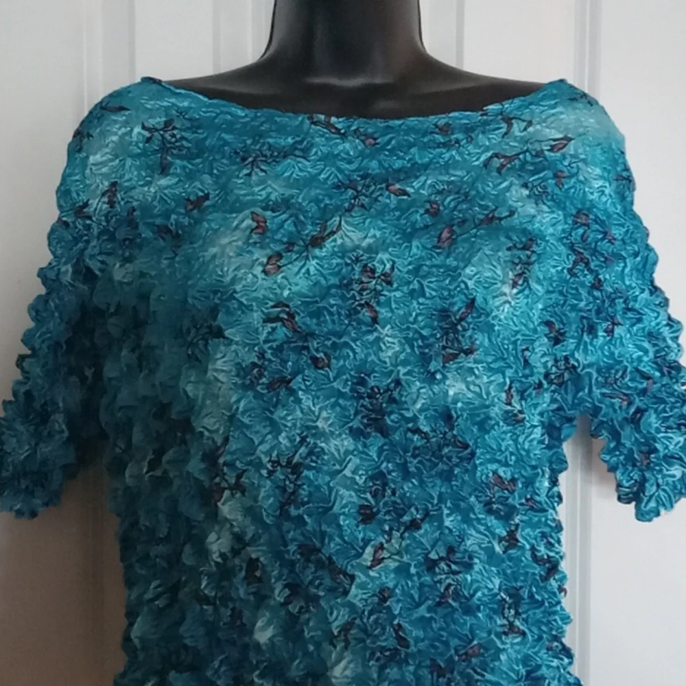 Chic Teal Women's Textured Blouse - Picture 2 of 4